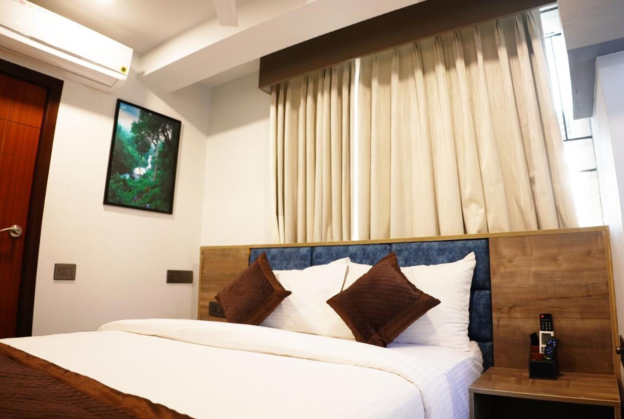 Dream Hotel - Richmond Bangalore Esterno foto