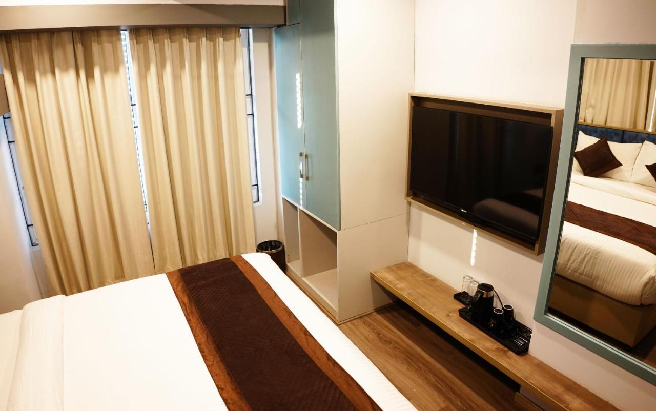 Dream Hotel - Richmond Bangalore Esterno foto