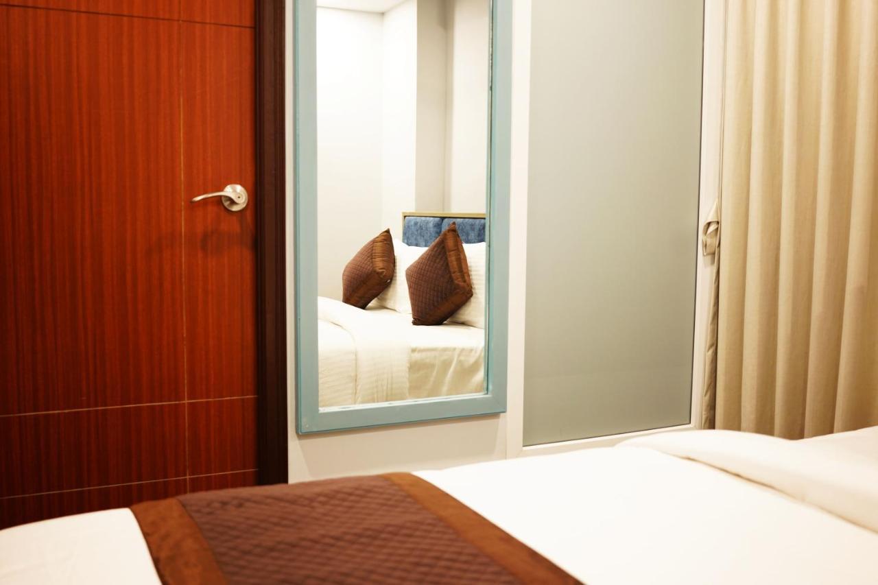 Dream Hotel - Richmond Bangalore Esterno foto