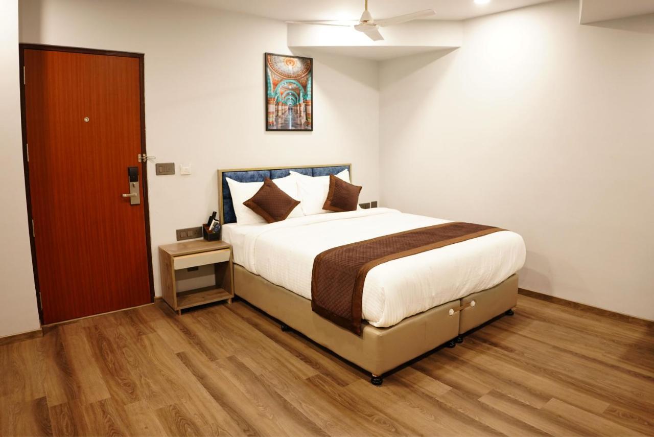 Dream Hotel - Richmond Bangalore Esterno foto
